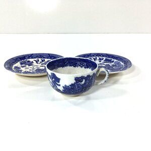 Vintage Flair Japan Blue Willow 1 Cup and 2 Saucers Porcelain 603